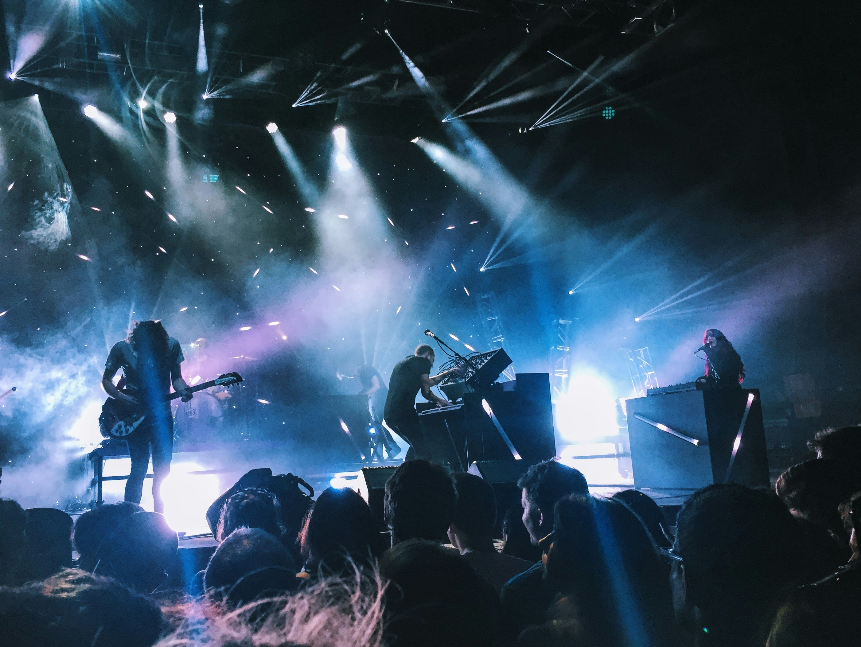 How to Mix a Live Band Recording: Bleed, Phase, and Crowd Noise