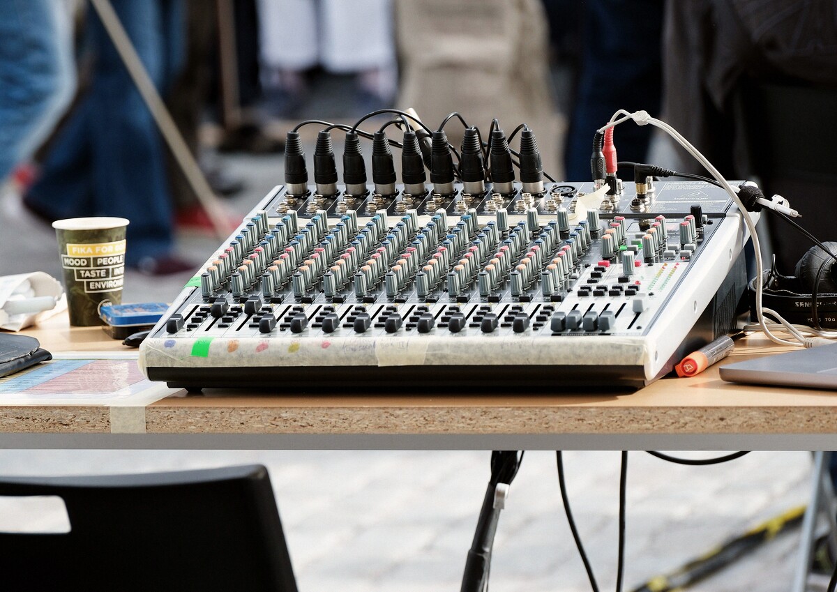 Why Your Band's Mix Sounds Muddy and Amateur