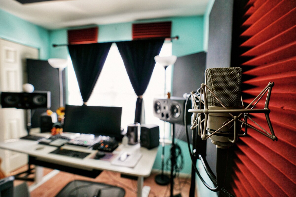 The 5 Most Common Mistakes in Home Recordings (and How to Avoid Them)